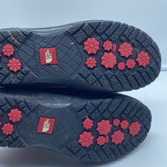 Womens North face winter boots size 6.5 check them out very nice thanks 🙏 - Picture 8 of 12